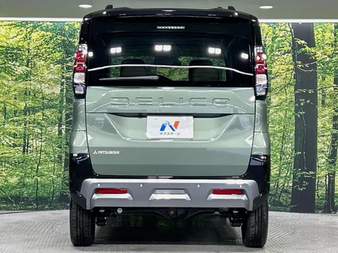 Mitsubishi Delica Mini