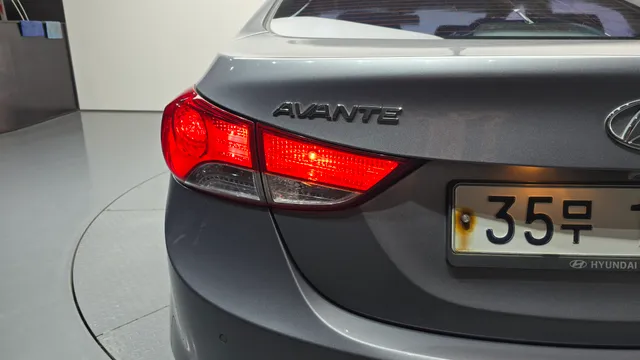 Hyundai Elantra (Avante)