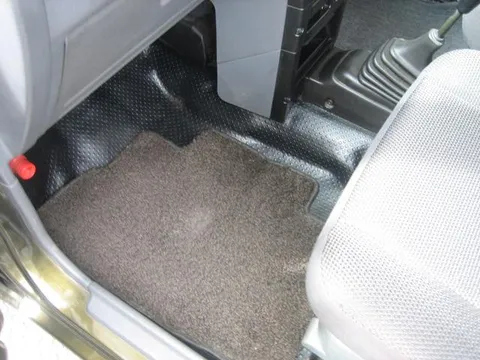 Daihatsu Naked