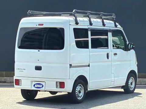 Mitsubishi Minicab Van