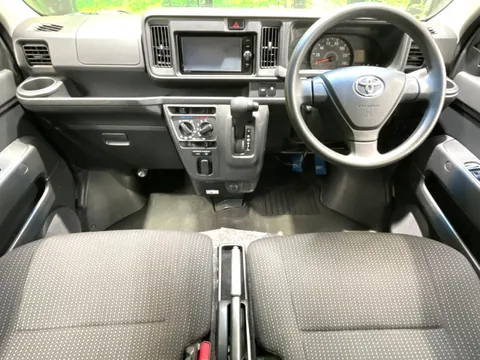 Toyota Pixis Van