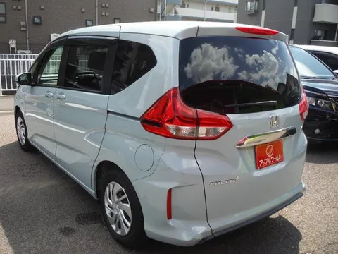 Honda Freed Plus
