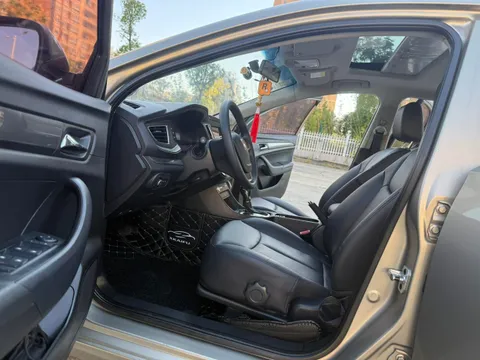 Roewe 360