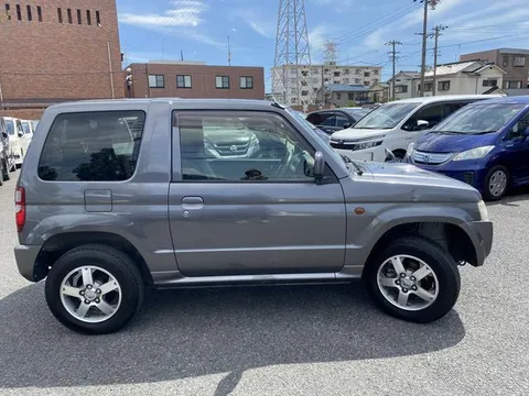 Nissan KIX
