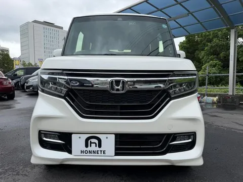Honda N-BOX Custom
