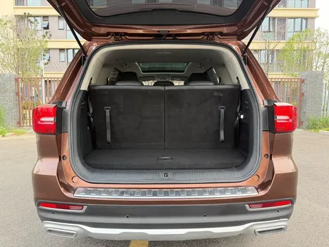 Roewe RX8