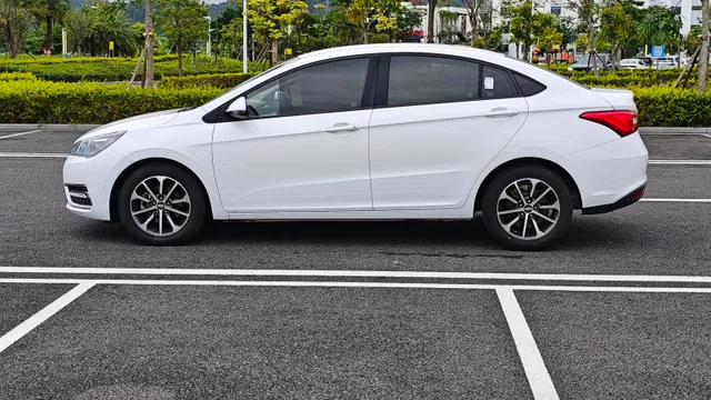 Chery Arrizo 5