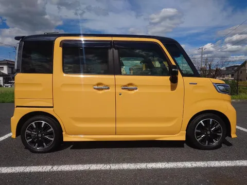 Suzuki Spacia Custom