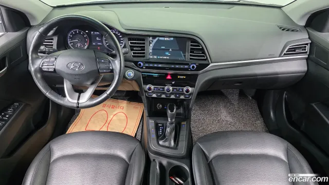 Hyundai Elantra (Avante)