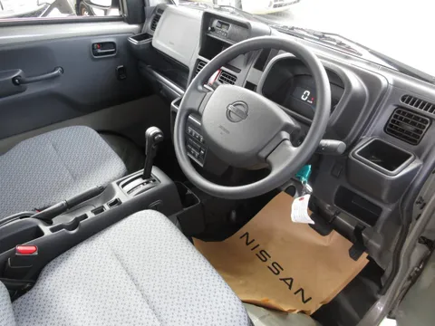 Nissan Clipper Truck