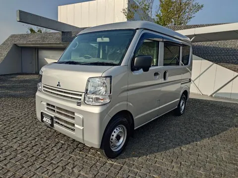 Mitsubishi Minicab Van
