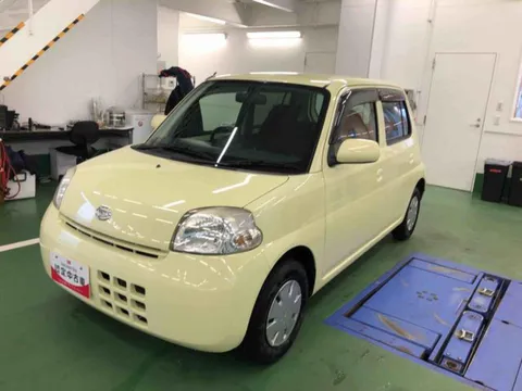 Daihatsu Esse