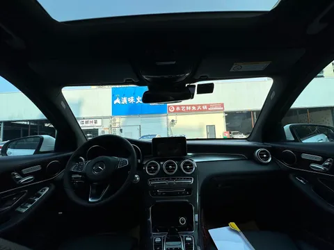 Mercedes-Benz Mercedes-Benz GLC