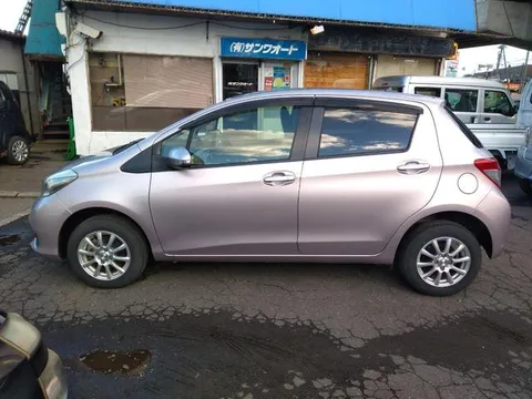 Toyota Yaris (Vitz)
