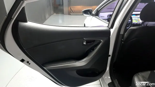Hyundai Elantra (Avante)