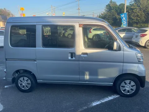 Toyota Pixis Van