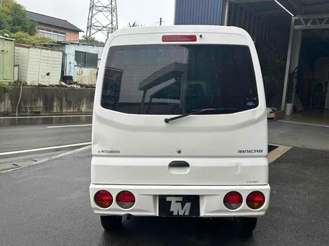 Mitsubishi Minicab Van