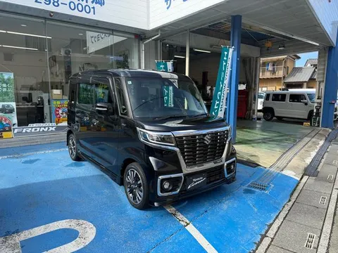 Suzuki Spacia Custom