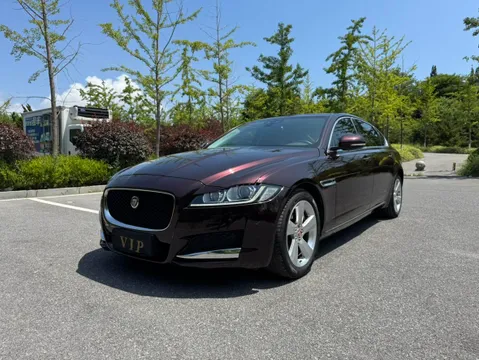 Jaguar XFL