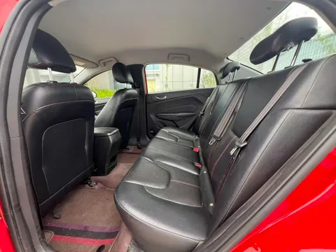 Chery Arrizo 5