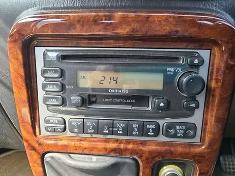 Daihatsu Mira Gino