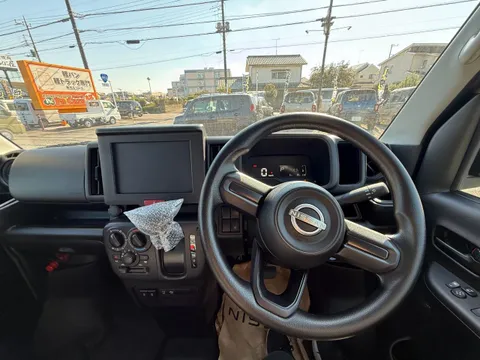 Nissan Clipper Van