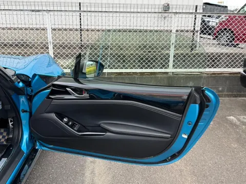 Mazda MX-5 (Roadster)