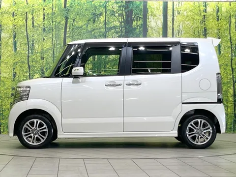 Honda N-BOX Custom