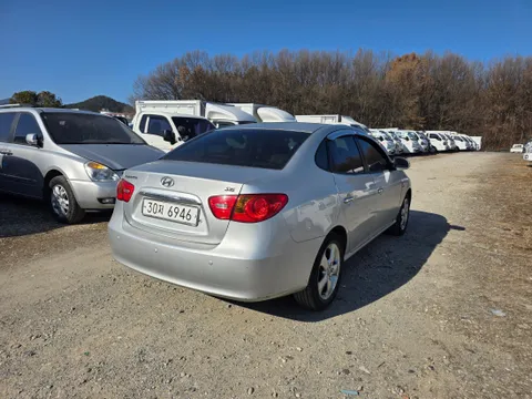 Hyundai Elantra (Avante)