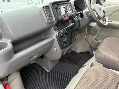 Nissan Clipper