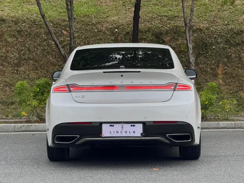 Lincoln MKZ