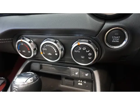 Mazda MX-5 (Roadster)