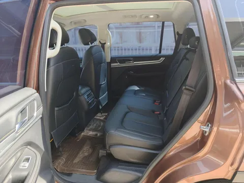 Roewe RX8