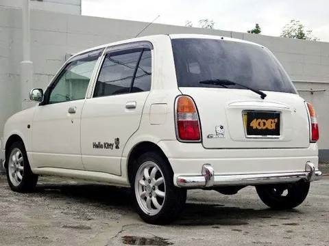 Daihatsu Mira Gino