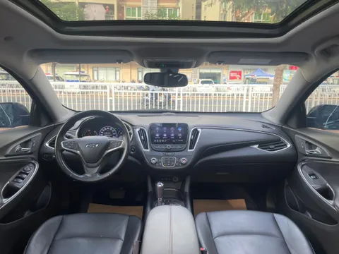 Chevrolet Malibu XL