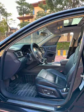 Hongqi H7