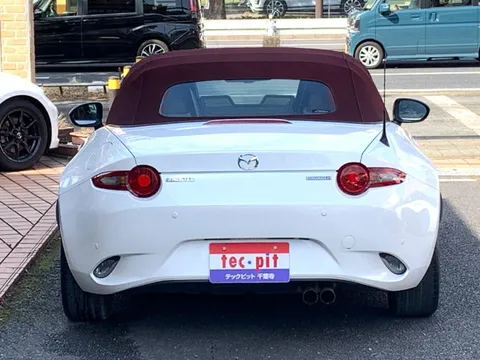 Mazda MX-5 (Roadster)