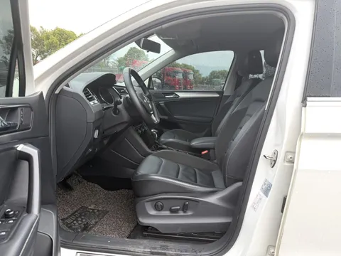 Volkswagen Tiguan L