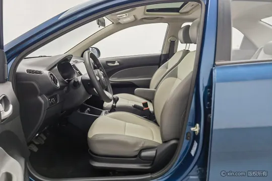 Kia Pegas