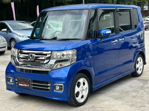 Honda N-BOX Custom
