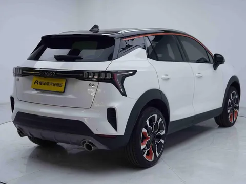 Lynk & Co Lynk & Co 06
