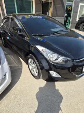 Hyundai Elantra (Avante)