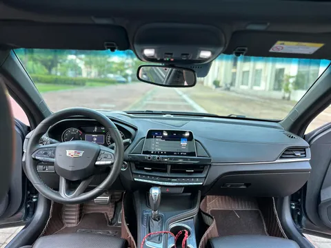 Cadillac CT4