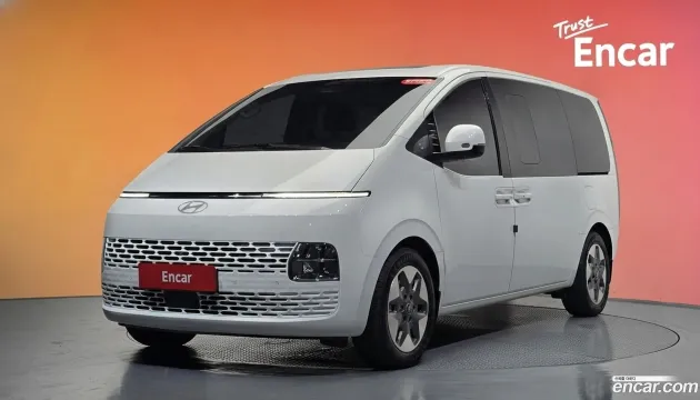 Hyundai Staria