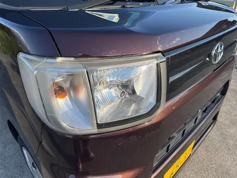 Toyota Pixis Mega
