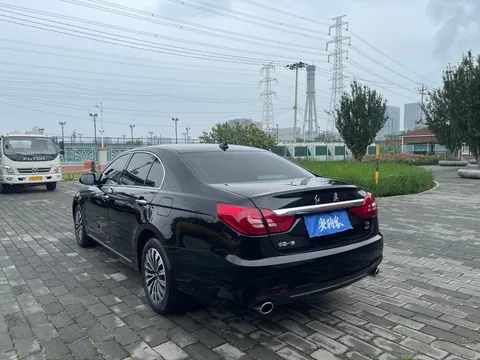 Hongqi H7