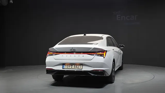Hyundai Elantra (Avante)