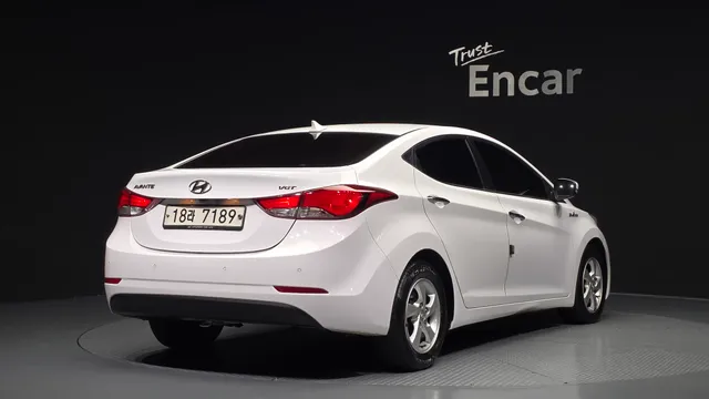 Hyundai Elantra (Avante)