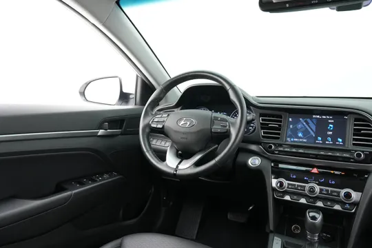 Hyundai Elantra (Avante)
