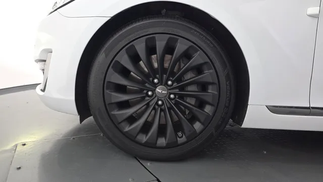 Genesis G90 (EQ900)